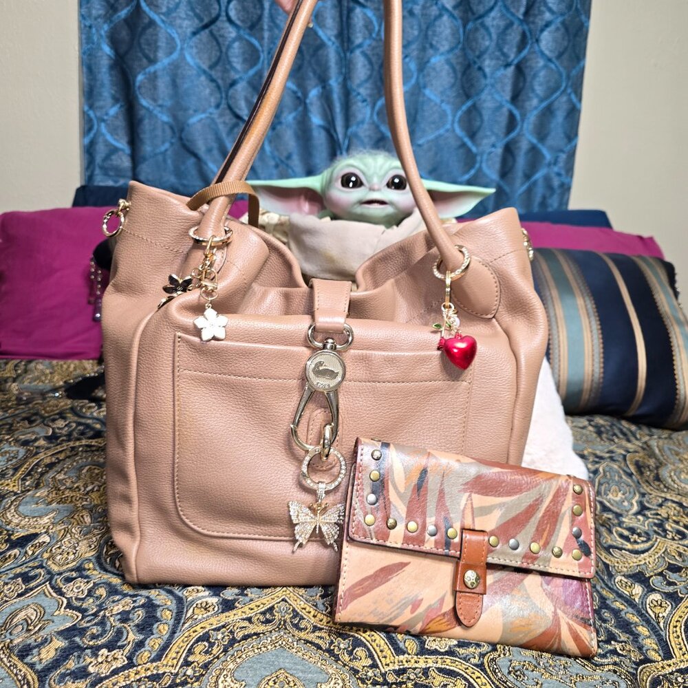 *HOLD For Ragreen* Dooney Belvedere Logo-Lock Tote in Camel GUC - *Bag Only*